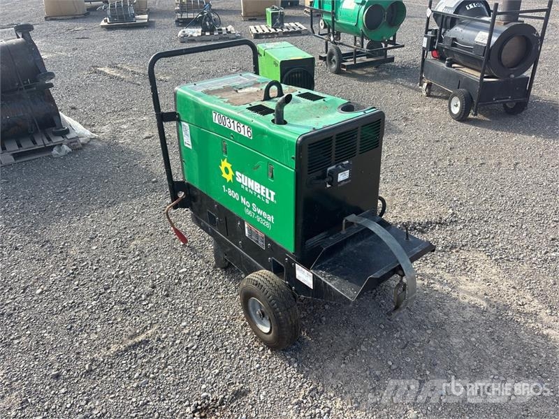 Miller Bobcat 250 NTLP Mobile Multi-Process Engine Driven Attrezzature per saldature