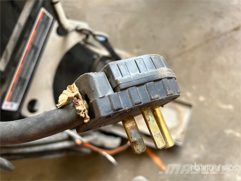 Miller matic 252 Svářecí stroje
