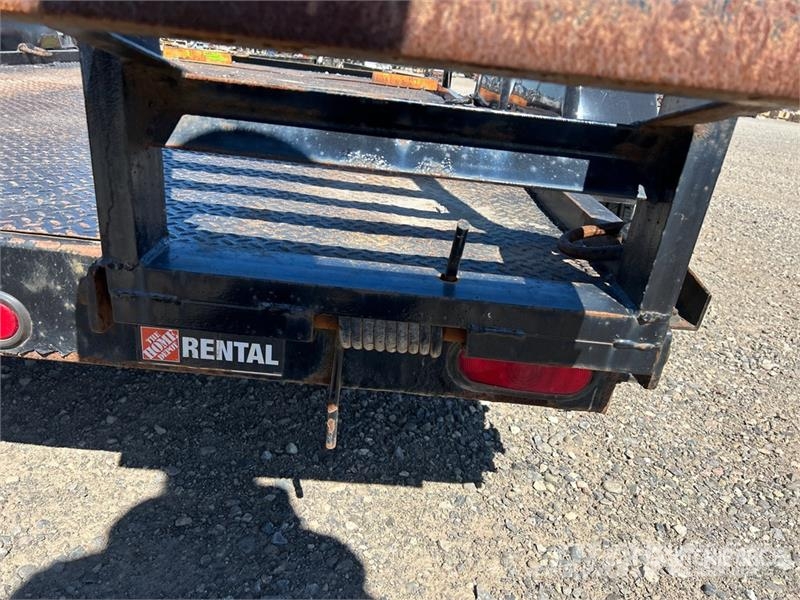  Miska 14 ft T/A Equipment Trailer Remolques para transporte de vehículos