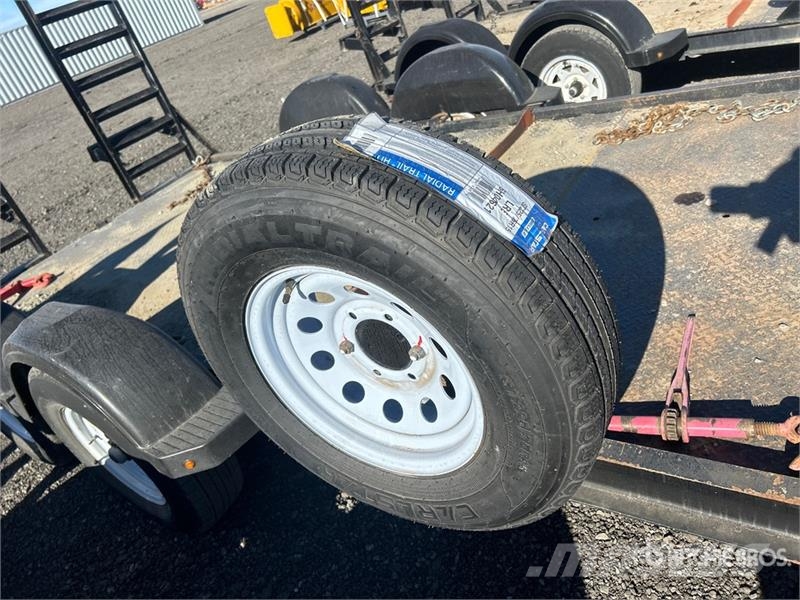  Miska 14 ft T/A Equipment Trailer Auto pārvadāšanas treileri