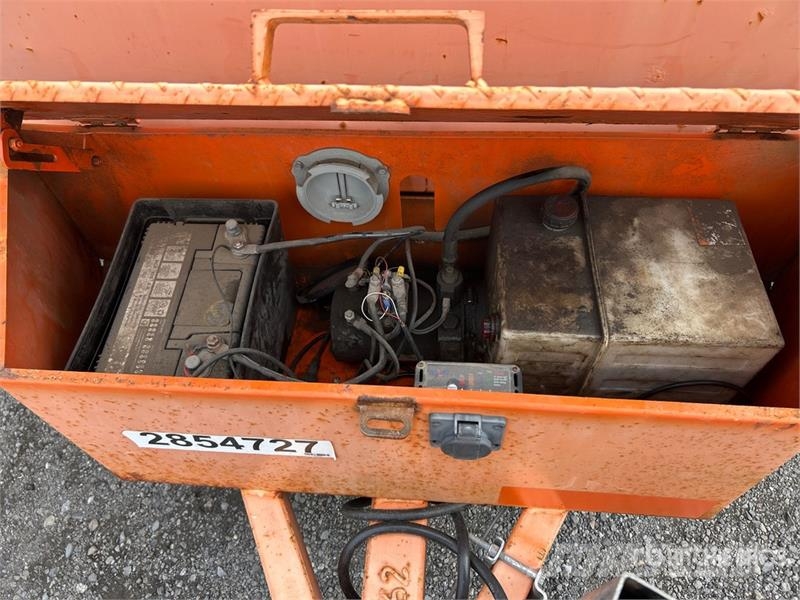 Miska 610 10 ft T/A Dump Utility Trailer Kipper