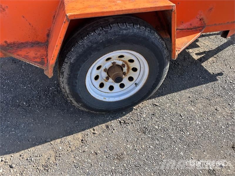 Miska Hercules 5200 5 ft S/A Utility Trailer Outros reboques