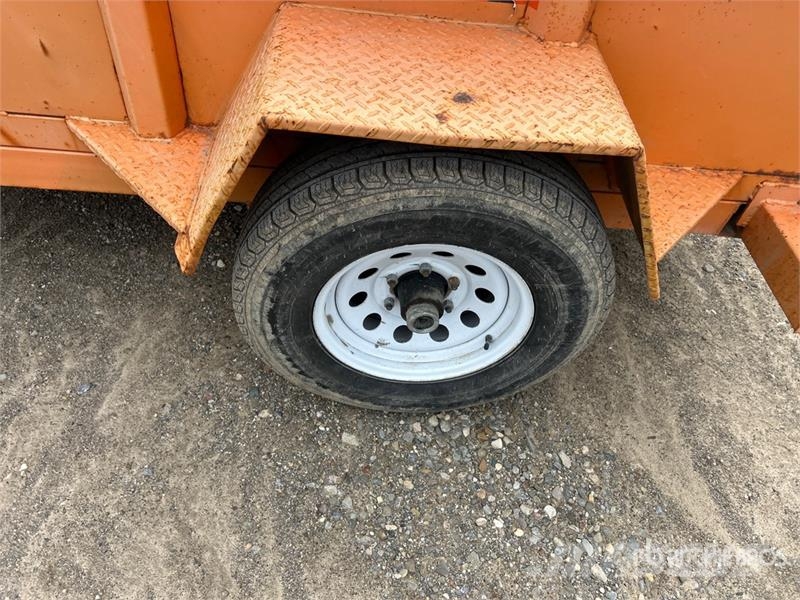 Miska MD 58 8 ft S/A Dump Utility Trailer Bañera