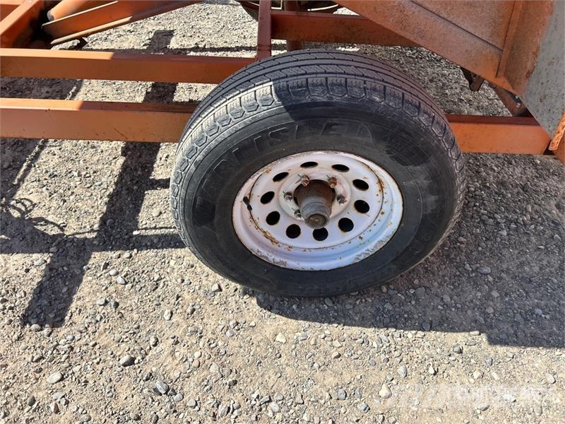 Miska MD 58 8 ft S/A Dump Utility Trailer Bañera