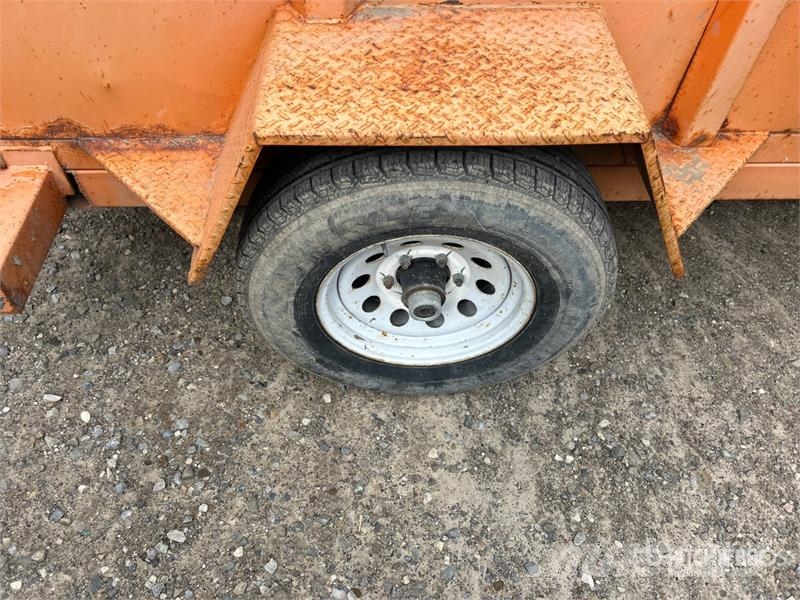Miska MD 58 8 ft S/A Dump Utility Trailer Bañera