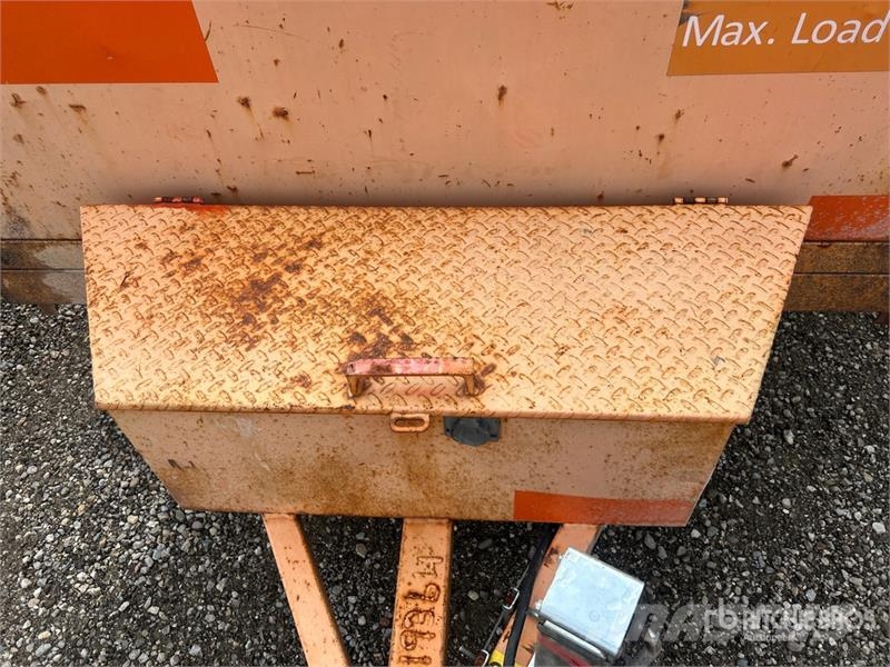 Miska MD 610 10 ft T/A Dump Utility Trailer Kipper