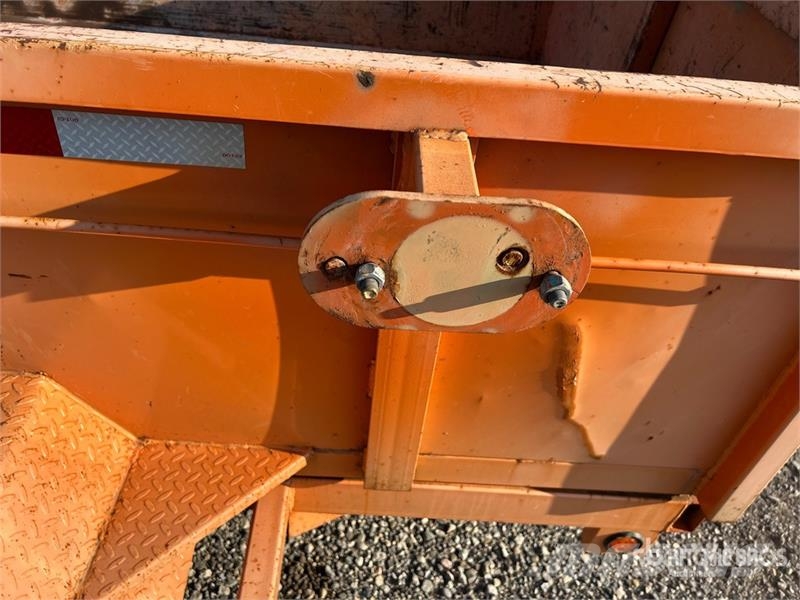  Miska MD 610 10 ft T/A Dump Utility Trailer Bañera