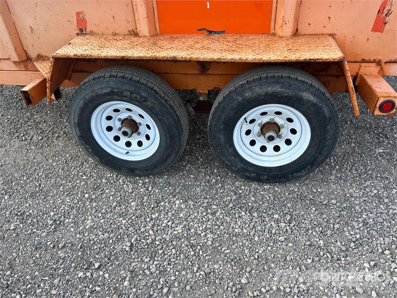 Miska MD 610 10 ft T/A Dump Utility Trailer Bañera