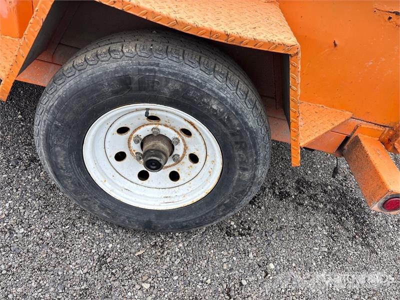 Miska MD Dump 58 8 ft S/A Dump Utility Trailer Bañera