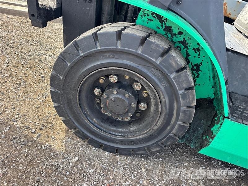 Mitsubishi FG25N Cushion Tire Forklift شاحنات ذات رافعات شوكية - أخرى