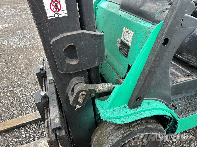 Mitsubishi FGC25N 2900 lb Cushion Tire Forklift Viličarji - drugo