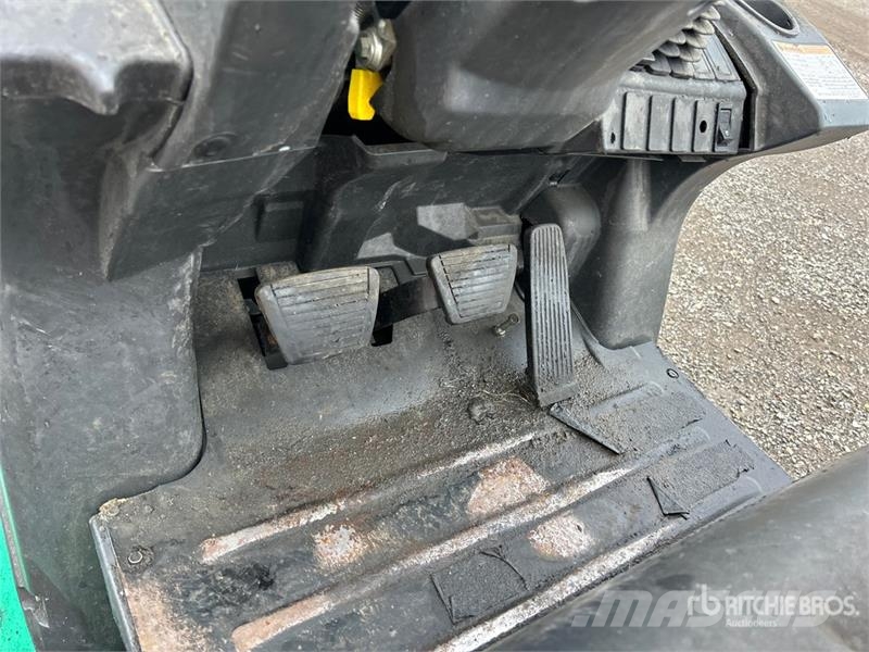 Mitsubishi FGC25N 2900 lb Cushion Tire Forklift Viličarji - drugo