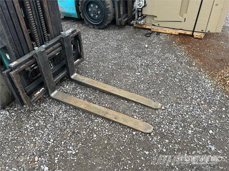 Mitsubishi FGC25N 2900 lb Cushion Tire Forklift Viličarji - drugo