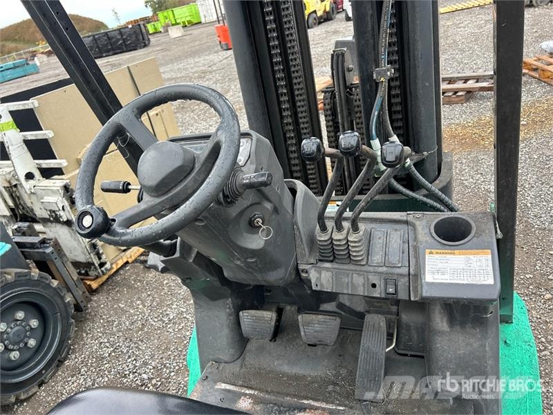 Mitsubishi FGC25N 2900 lb Cushion Tire Forklift Viličarji - drugo