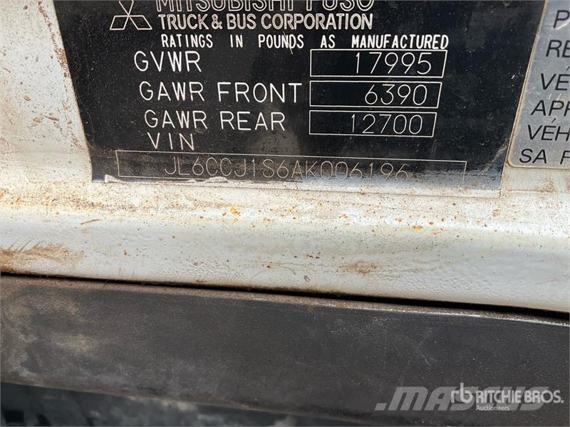 Mitsubishi Fuso 4x2 Flatbed Truck Lastbil med lad/Flatbed