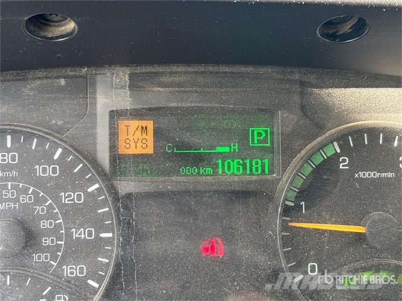 Mitsubishi Fuso 4x2 Van Truck 厢式货车
