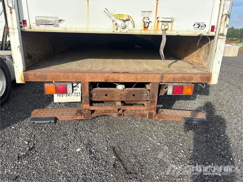 Mitsubishi Fuso 4x2 Van Truck 厢式货车