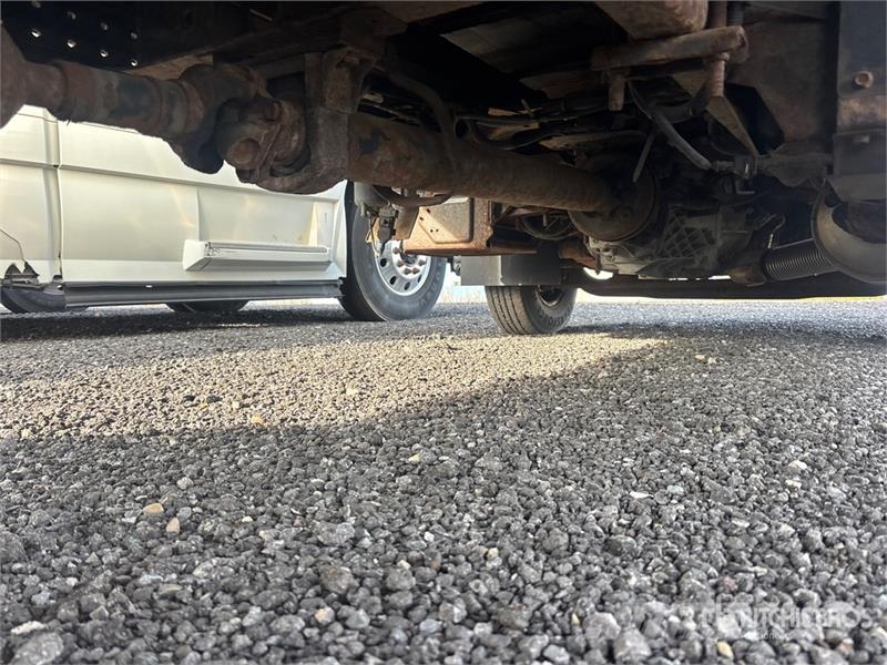 Mitsubishi Fuso 4x2 Van Truck 厢式货车