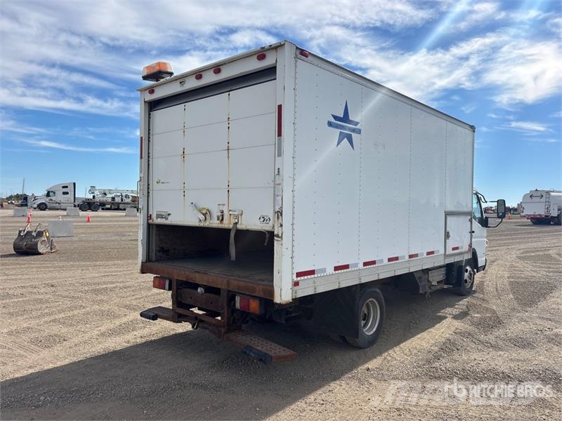 Mitsubishi Fuso 4x2 Van Truck 厢式货车
