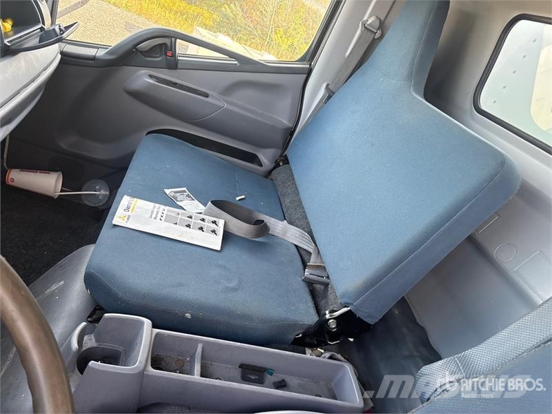 Mitsubishi Fuso 4x2 Van Truck 厢式货车