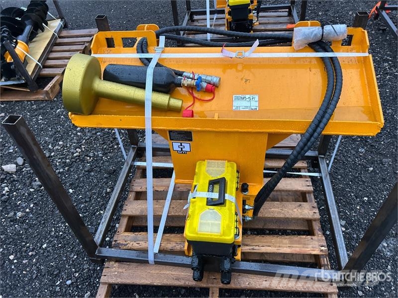  MIYI AD680 Skid Steer Post Driver (Unused) Fencing equipment