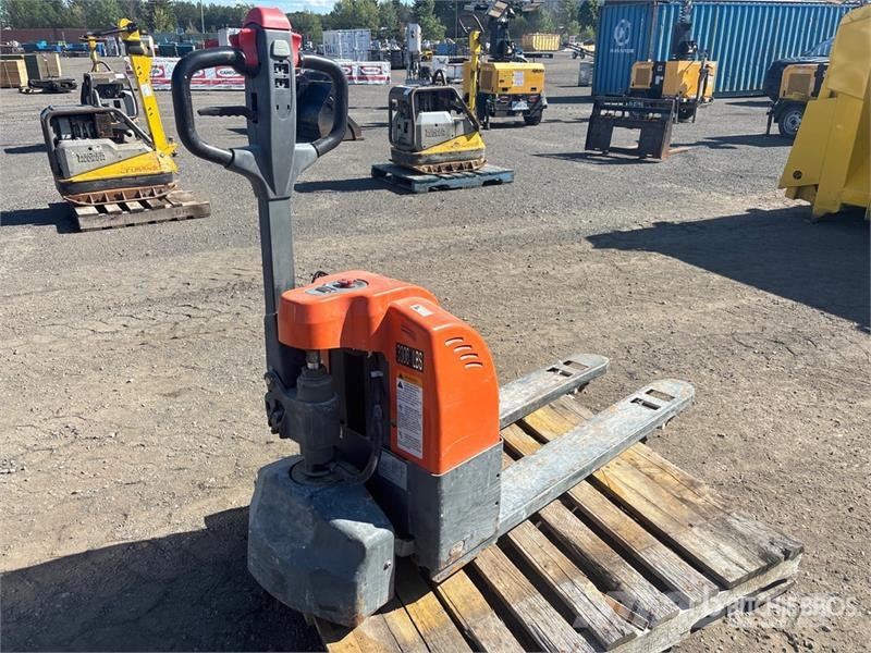 Mobile Industries ESET33N Electric Pallet Jack Rokas palešu ratiņi