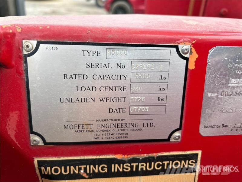 Moffett M5000 Medbringertruck
