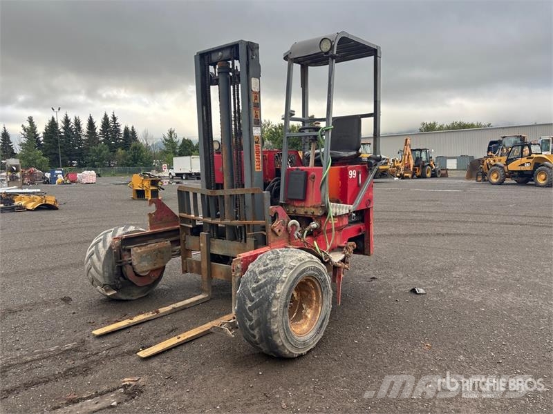 Moffett M5000 رافعات شوكية مثبتة على شاحنات