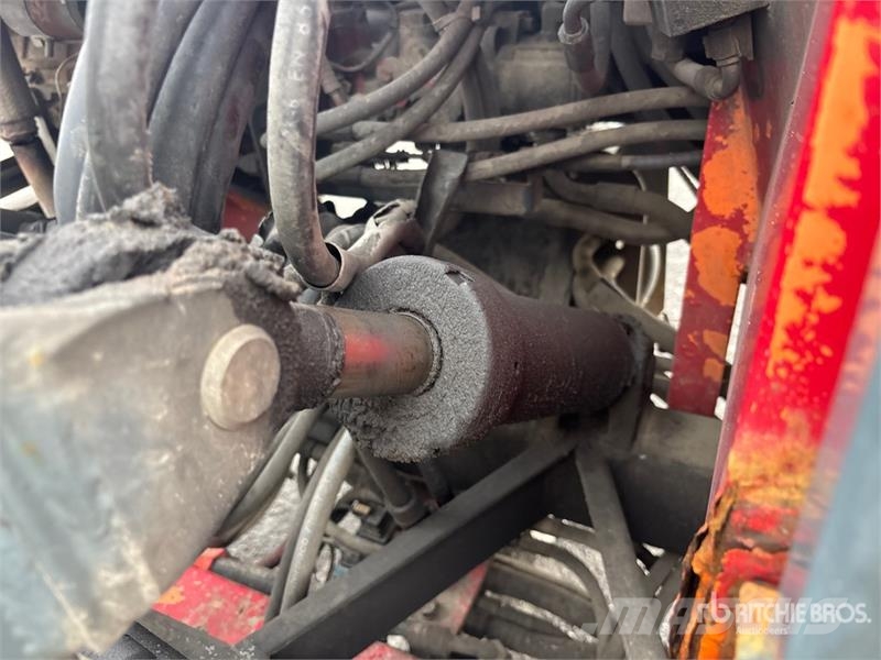 Moffett M5000 رافعات شوكية مثبتة على شاحنات