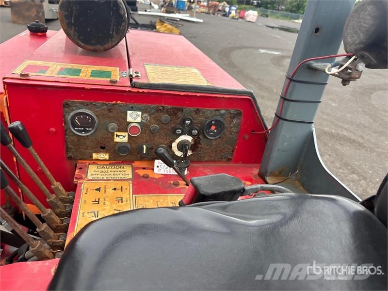 Moffett M5000 رافعات شوكية مثبتة على شاحنات