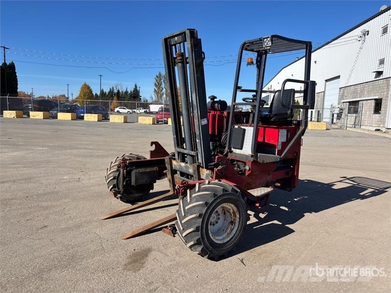 Moffett M7 50.3N 5000 lb 3x3 Truck Mounted Forklift Empilhadores de montagem em camião