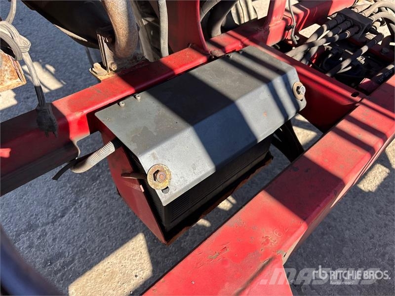 Moffett M7 50.3N 5000 lb 3x3 Truck Mounted Forklift Empilhadores de montagem em camião