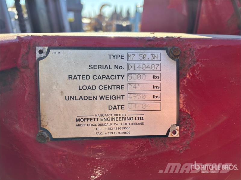 Moffett M750.3N 5000 lb Truck Mounted Forklift Teherautóra szerelt targonca