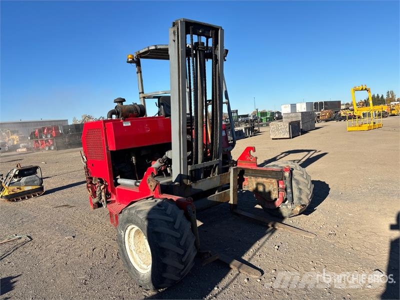 Moffett M750.3N 5000 lb Truck Mounted Forklift Teherautóra szerelt targonca