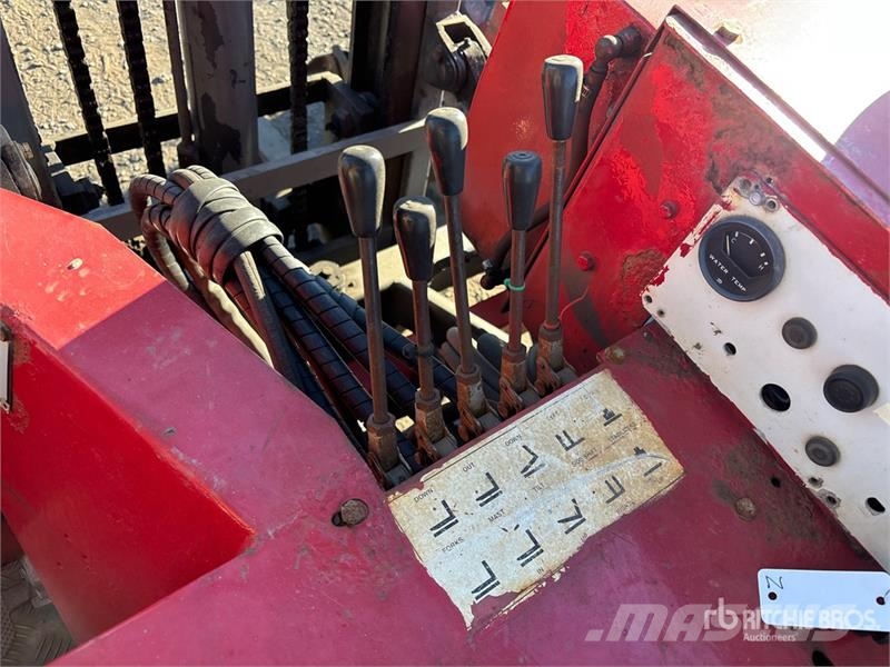 Moffett M750.3N 5000 lb Truck Mounted Forklift Teherautóra szerelt targonca