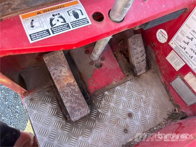 Moffett M8 55.3 5500 lb 3x3 Truck Mounted Forklift Περονοφόρα ανυψωτικά αναρτημένα σε φορτηγά