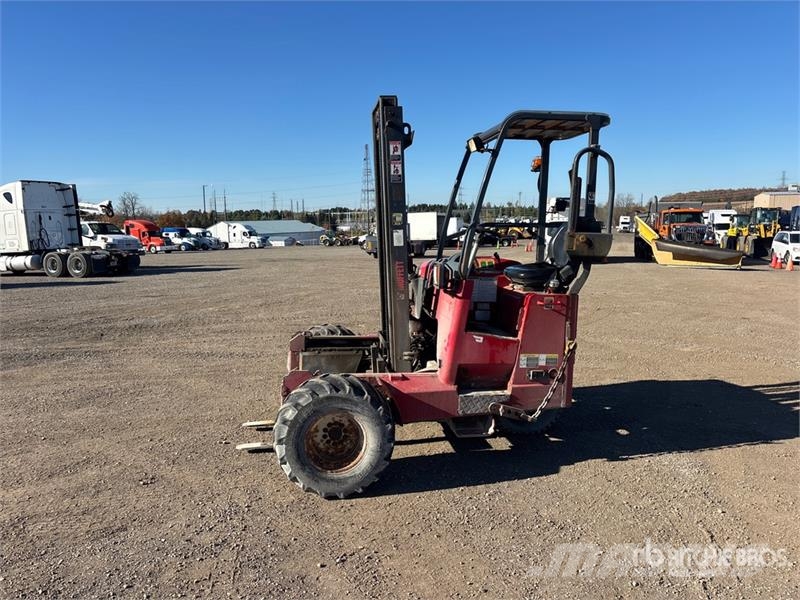 Moffett M8 55.3 5500 lb 3x3 Truck Mounted Forklift Περονοφόρα ανυψωτικά αναρτημένα σε φορτηγά