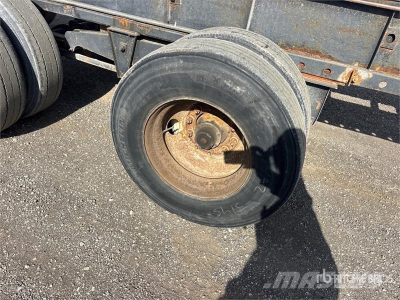  Mond CCG 40 ft Tri/A Extendable Container Trailer Kontejnerske prikolice