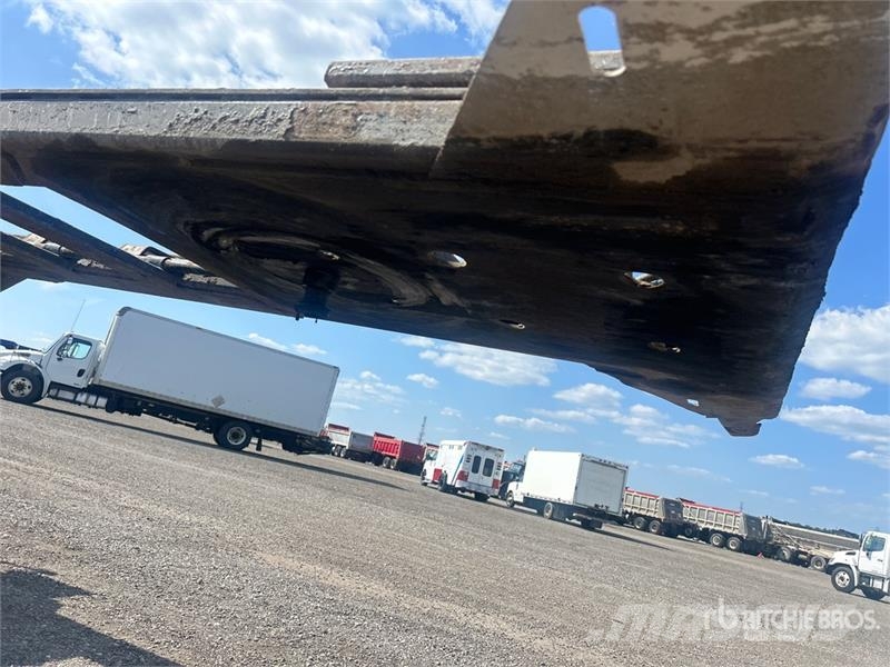 Mond Tri/A Extendable Container Trailer Konteineriekrāvēji