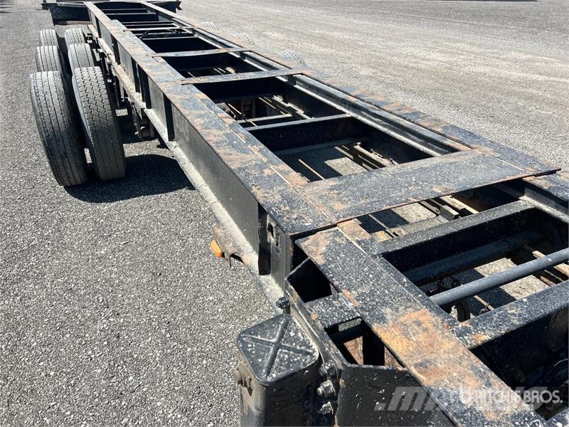  Mond Tri/A Extendable Container Trailer Konteineriekrāvēji
