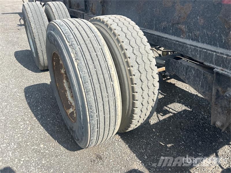  Mond Tri/A Extendable Container Trailer Konteineriekrāvēji
