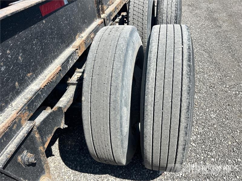  Mond Tri/A Extendable Container Trailer Konteineriekrāvēji