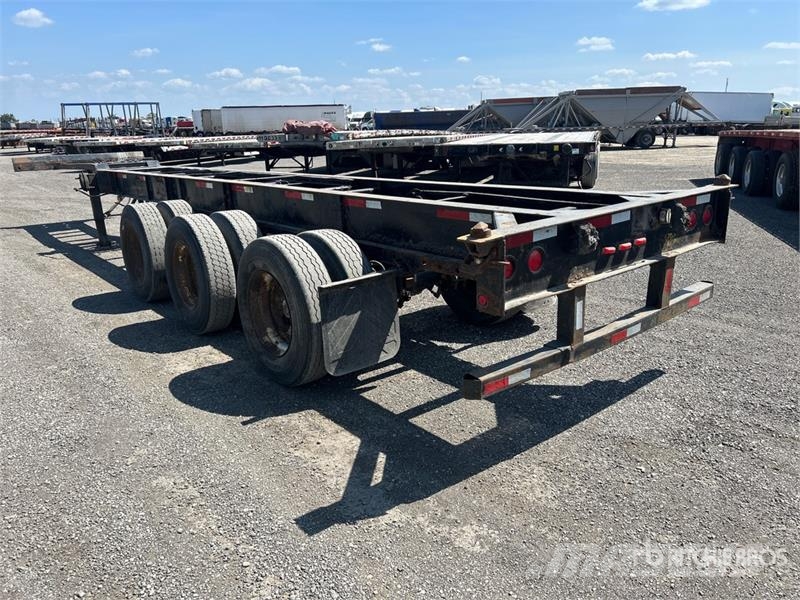  Mond Tri/A Extendable Container Trailer Konteineriekrāvēji