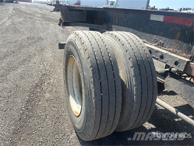  Mond Tri/A Extendable Container Trailer Konteineriekrāvēji