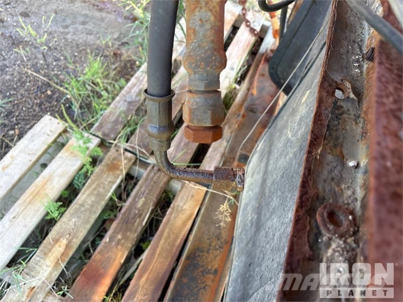 Monroe Slide in Salter Spreader with Pre Wet Syste Hiekan- ja suolanlevittimet