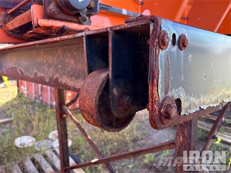 Monroe Slide in Salter Spreader with Pre Wet Syste Hiekan- ja suolanlevittimet