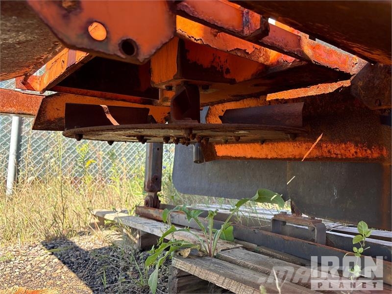 Monroe Slide in Salter Spreader with Pre Wet Syste Hiekan- ja suolanlevittimet