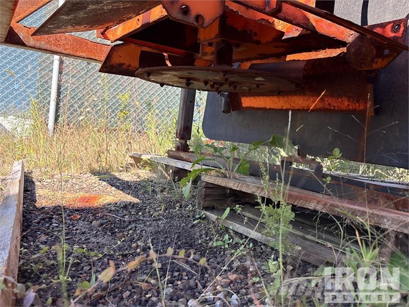 Monroe Slide in Salter Spreader with Pre Wet Syste Hiekan- ja suolanlevittimet