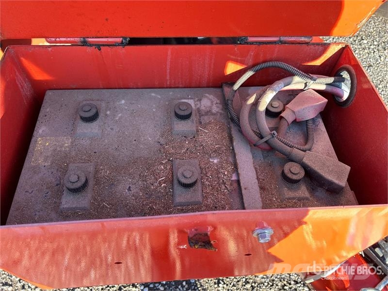 Morbark EB1415 Tow-Behind Wood Chipper Haketuskoneet