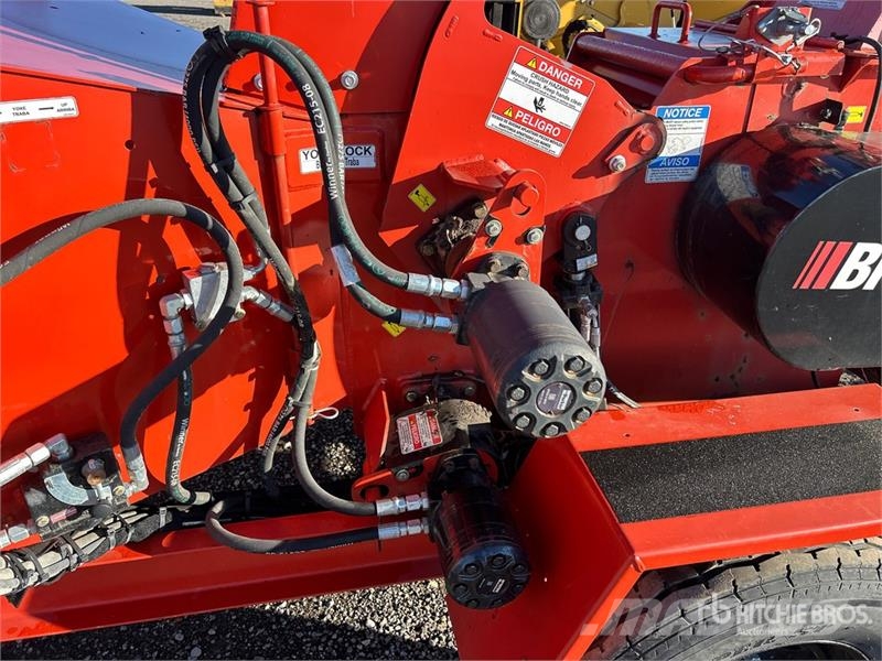 Morbark EB1415 Tow-Behind Wood Chipper Haketuskoneet